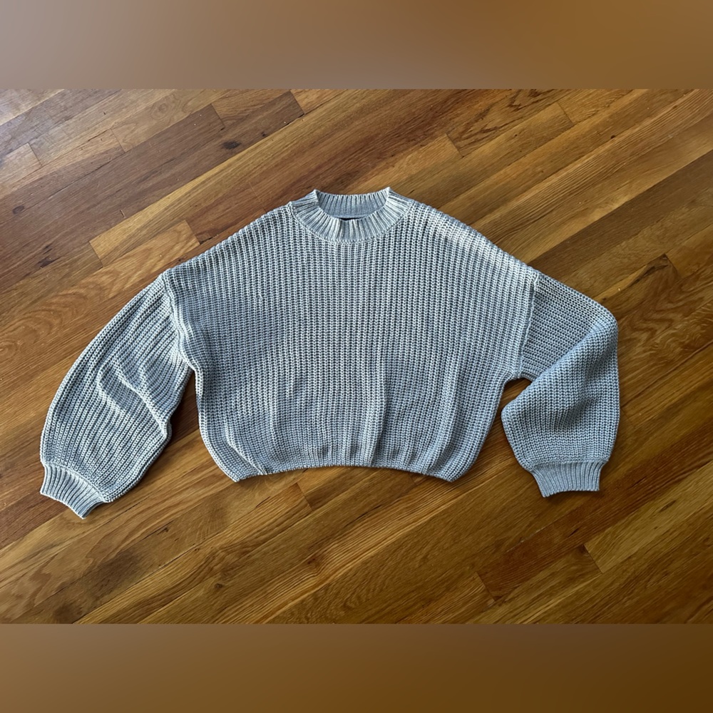 FOREVER 21 SWEATER